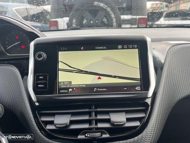 Peugeot 208 1.2 PureTech Signature - 10