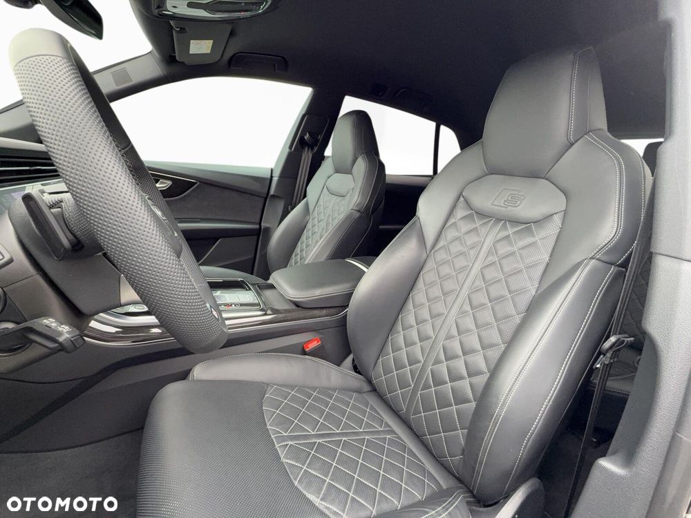 Audi Q8 - 16
