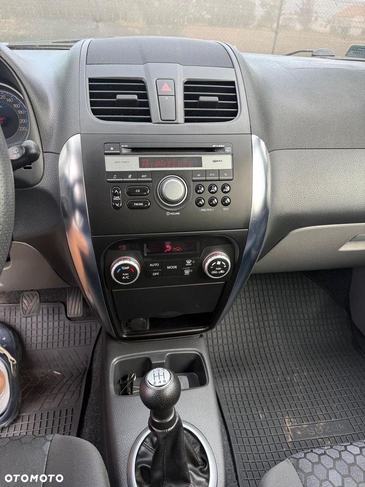 Suzuki SX4 - 1