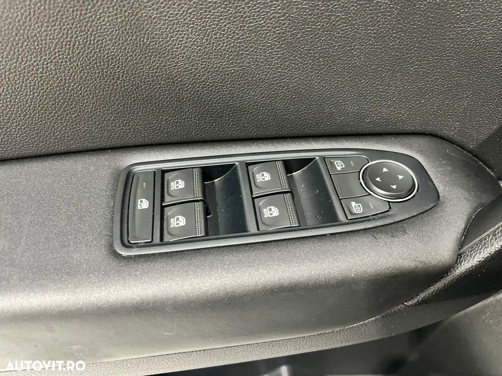 RENAULT Captur 2023 — imagine 15