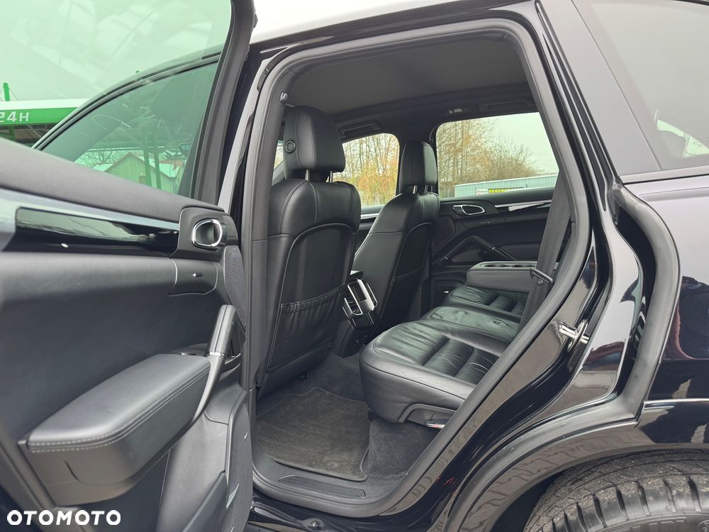 Porsche Cayenne Platinum Edition - 39