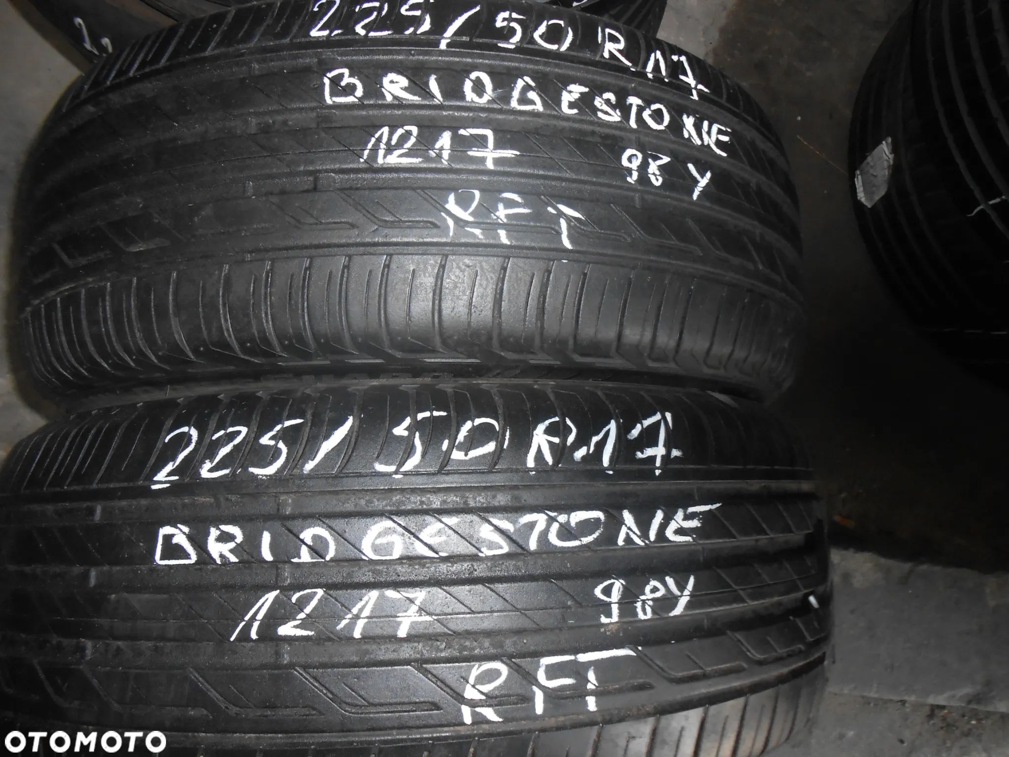 OPONY 225/50R17 BRIDGESTONE DRIVEGUARD RFT DOT 1217 7.1MM - 1