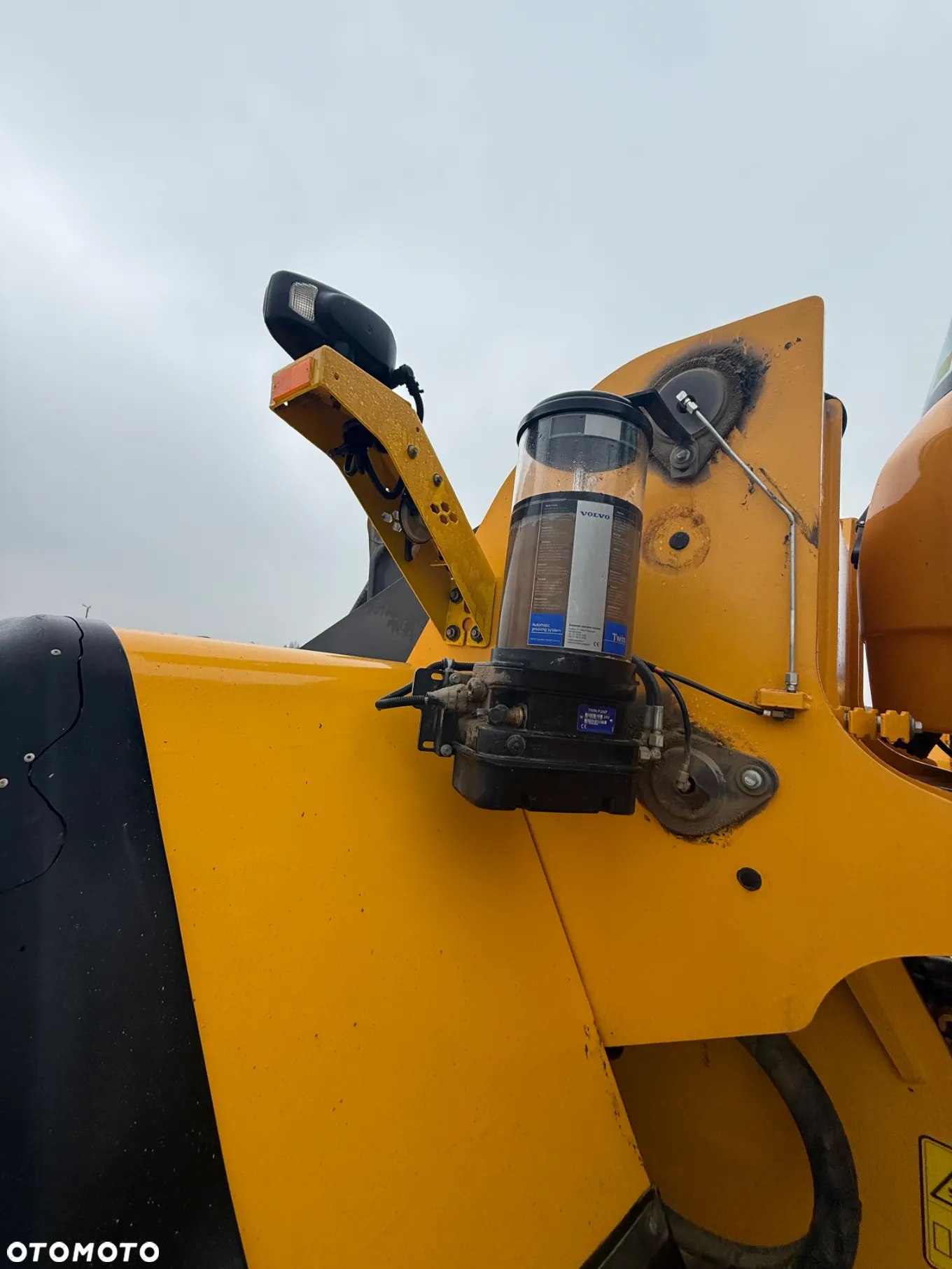 Volvo L180H - 9