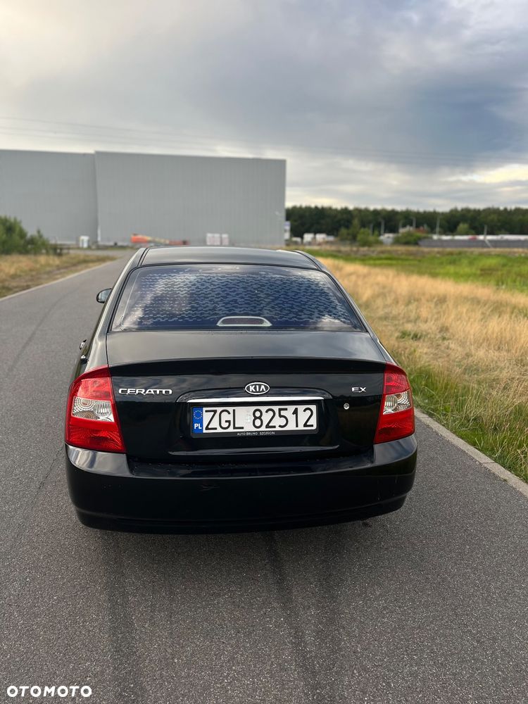 Kia Cerato 2.0 EX - 6