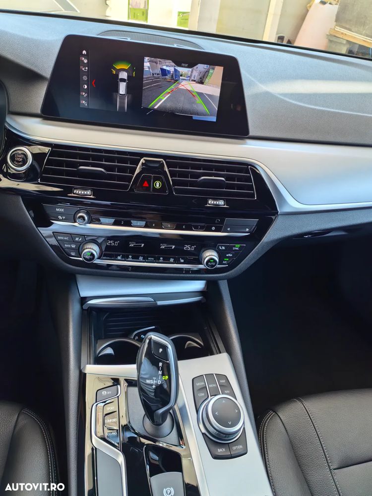 BMW Seria 5 520d xDrive AT MHEV - 9