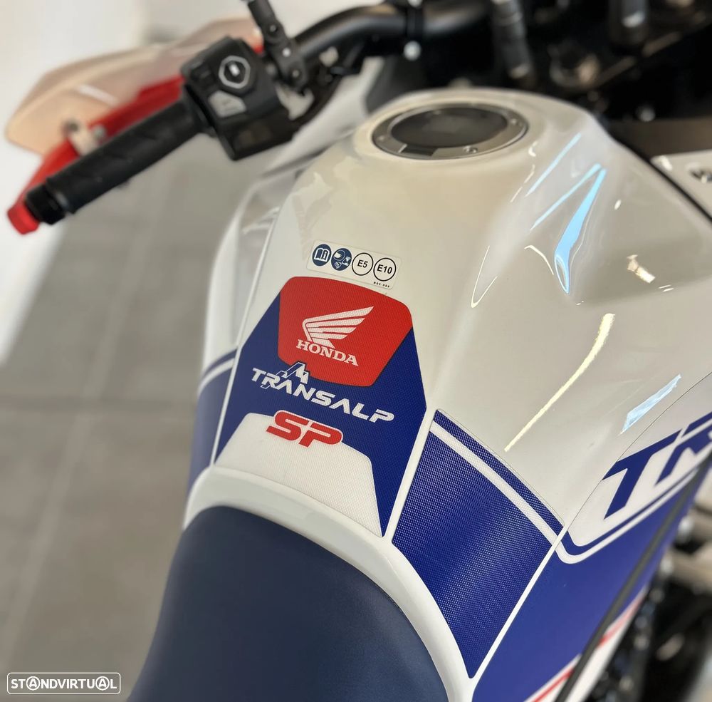 Honda Transalp XL750 SP - 2