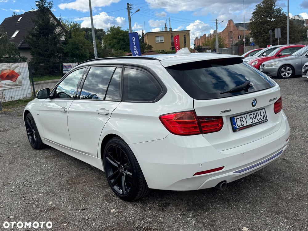 BMW Seria 3 320d xDrive Sport Line - 32