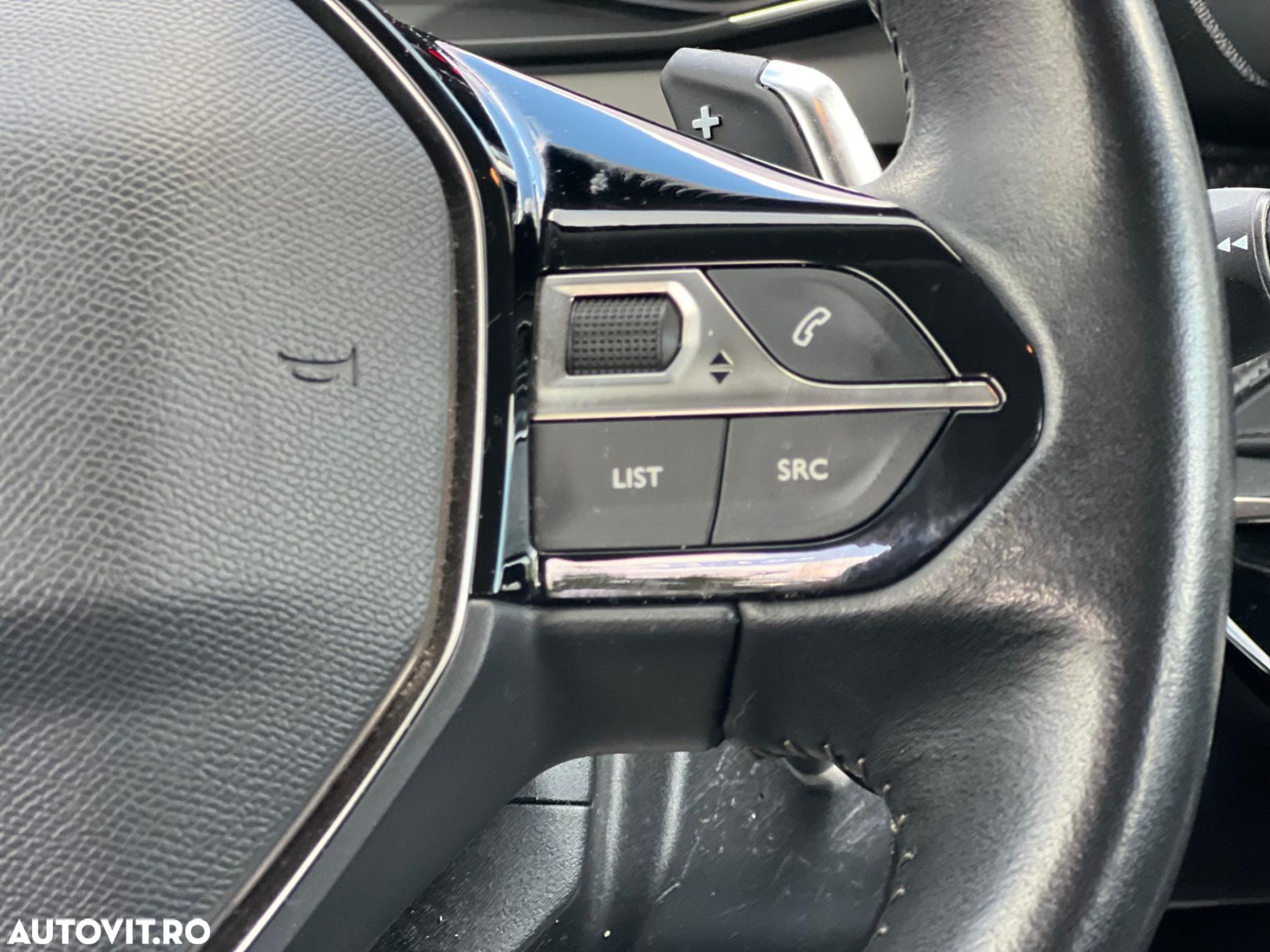 Peugeot 2008 1.2 L PureTech STT EAT8 Allure - 13