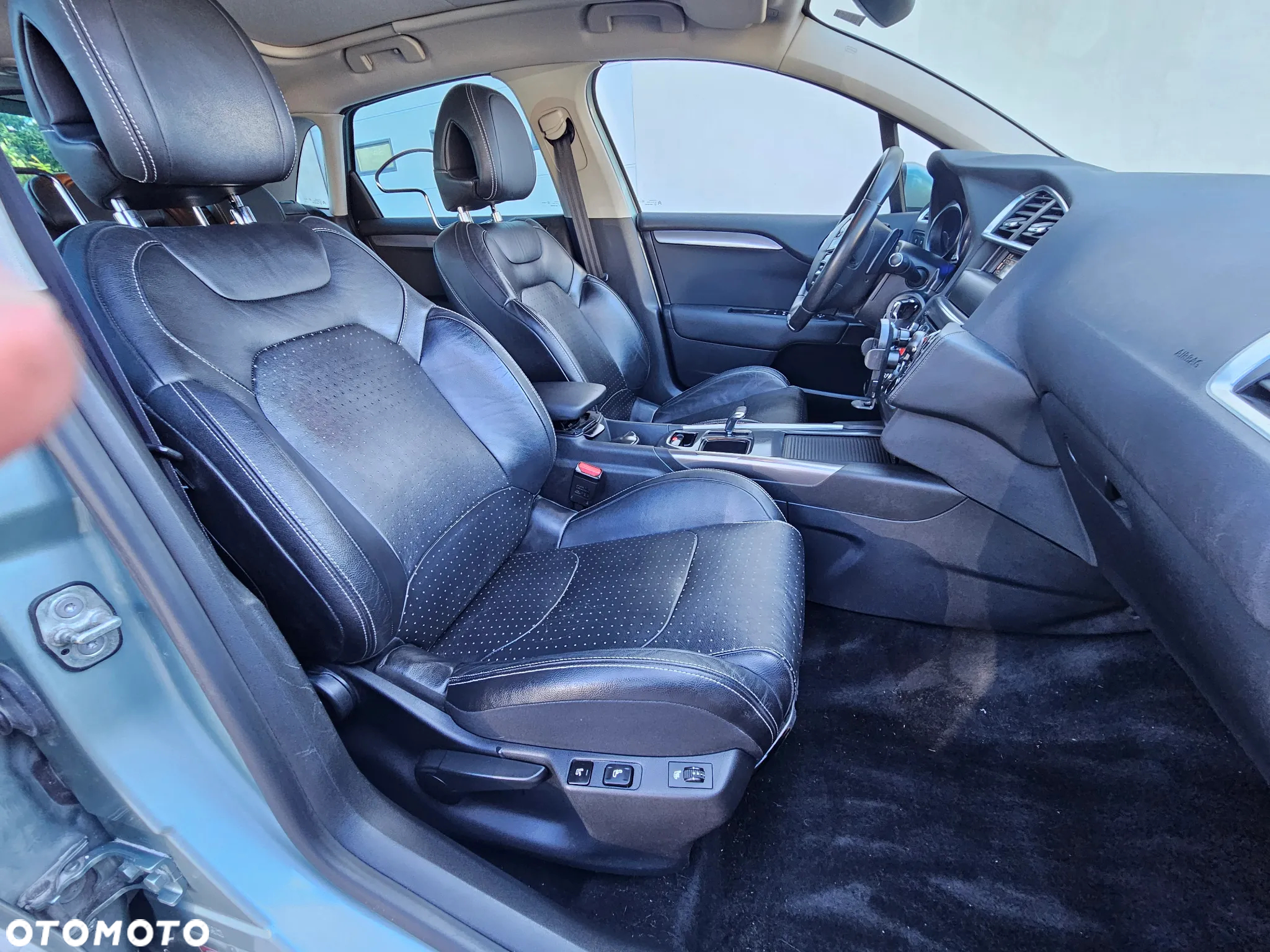 Citroën C4 THP 155 EGS6 Exclusive - 28