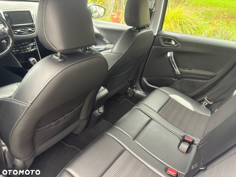 Peugeot 2008 - 18