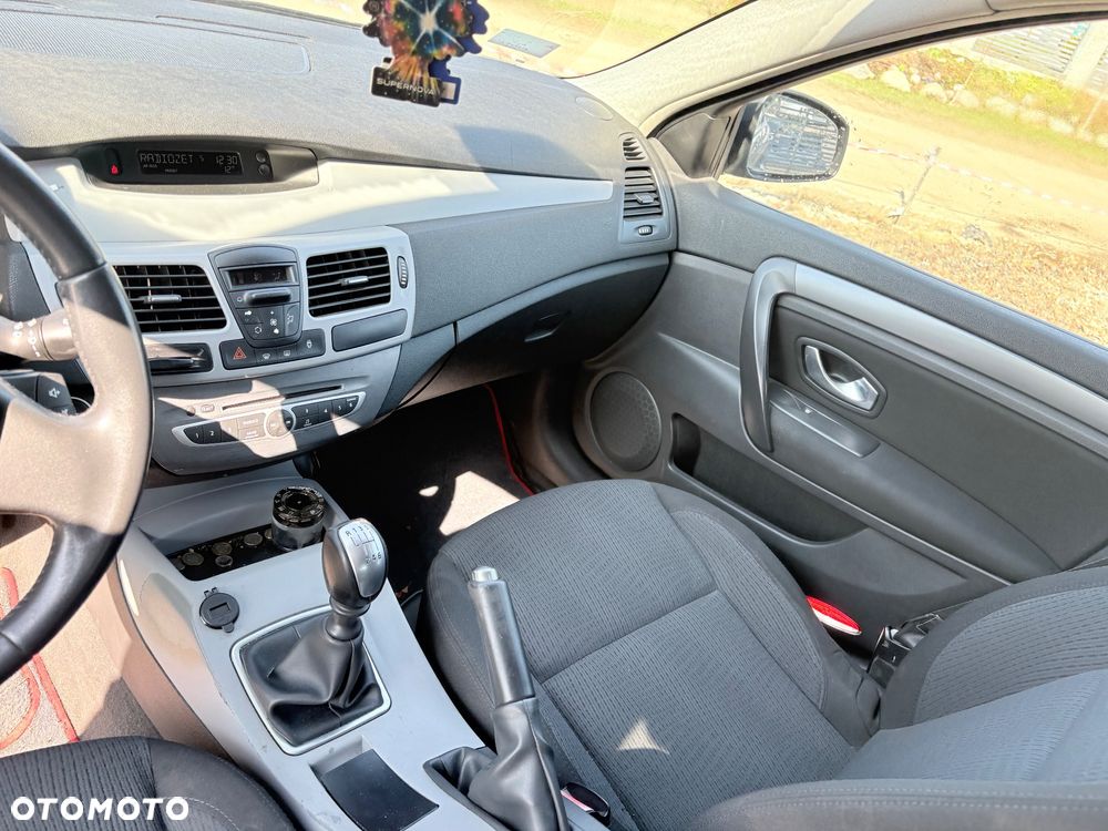 Renault Laguna dCi 110 FAP Emotion - 13