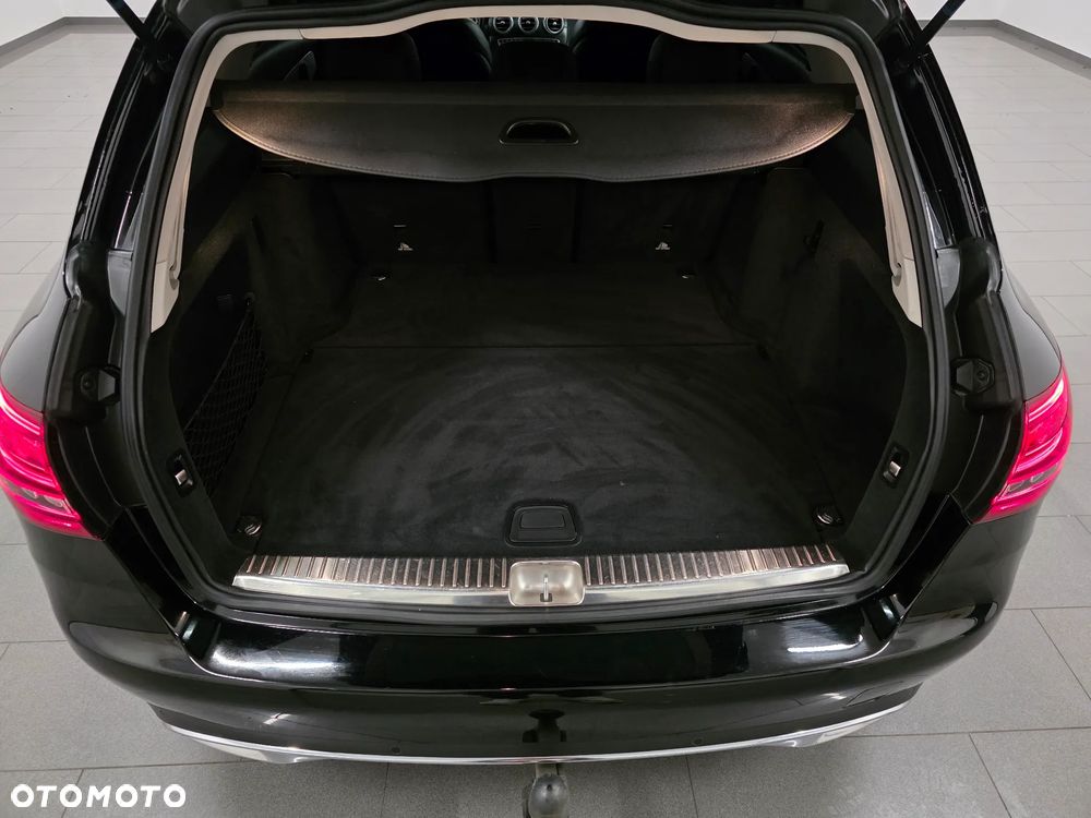 Mercedes-Benz Klasa C 220 d T 9G-TRONIC - 39