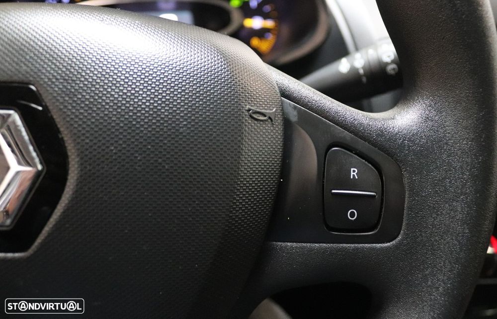 Renault Clio 1.2 16V Confort - 12
