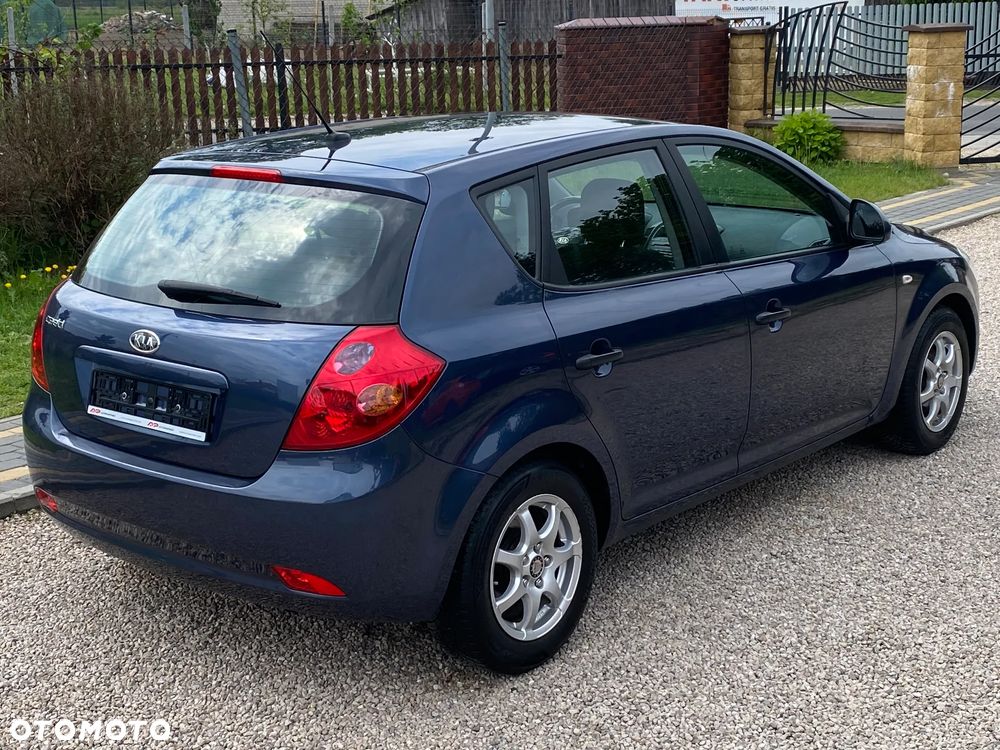 Kia Ceed 1.4 CVVT Attract - 18