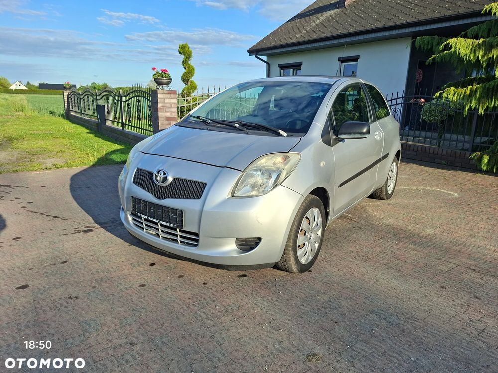 Toyota Yaris 1.0 VVT-i Team - 1