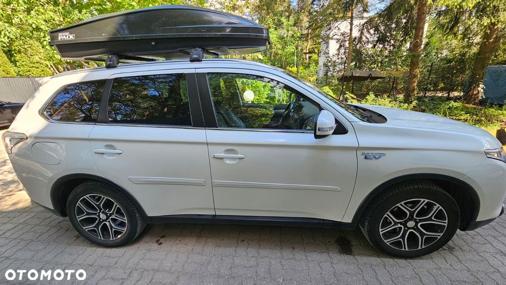 Mitsubishi Outlander Instyle NAVI - 3
