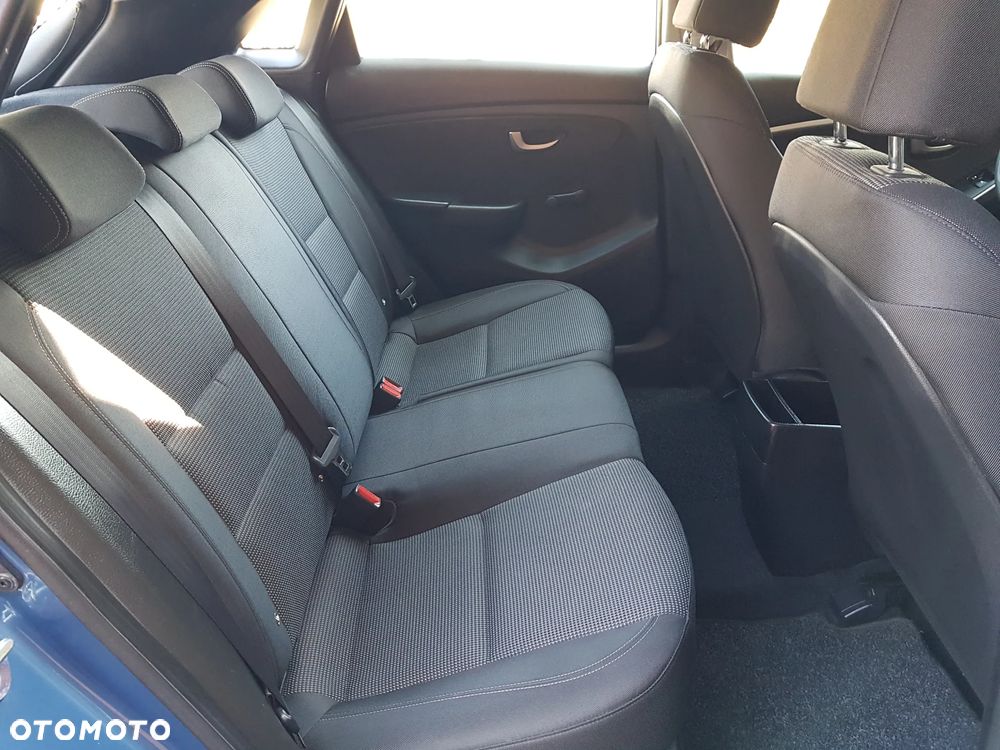 Hyundai i30 blue 1.4 Classic - 30