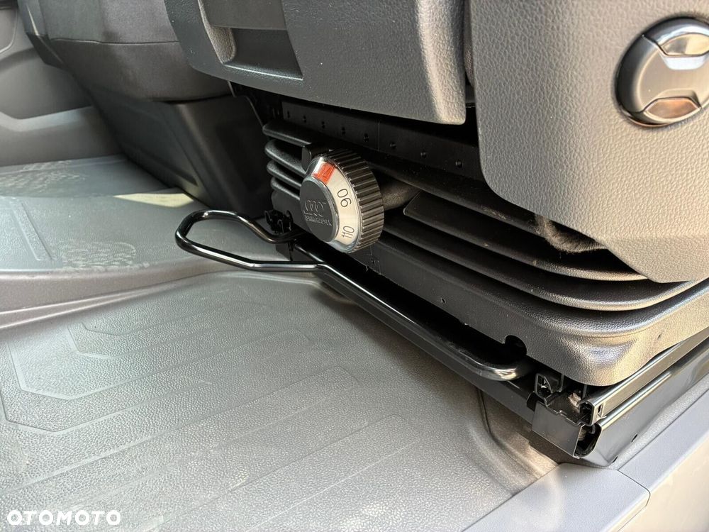 Volkswagen Crafter 35 AUTOMAT/Furgon L3/H2, 2.0TDI 177KM, r.o. 3640 - 37