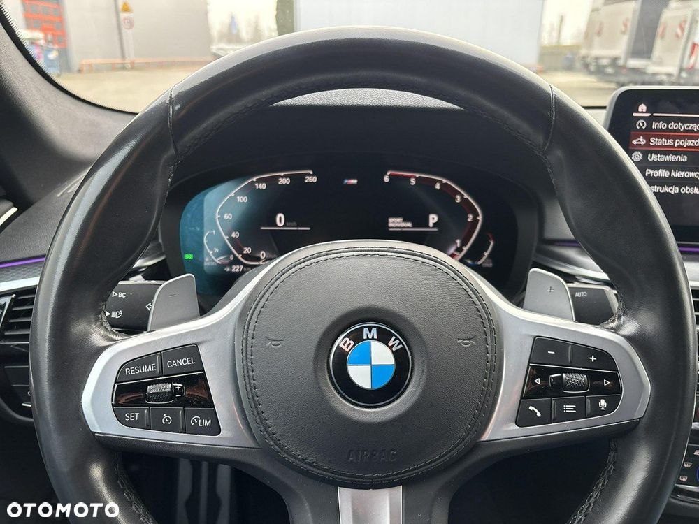 BMW Seria 5 520d M Sport sport - 25