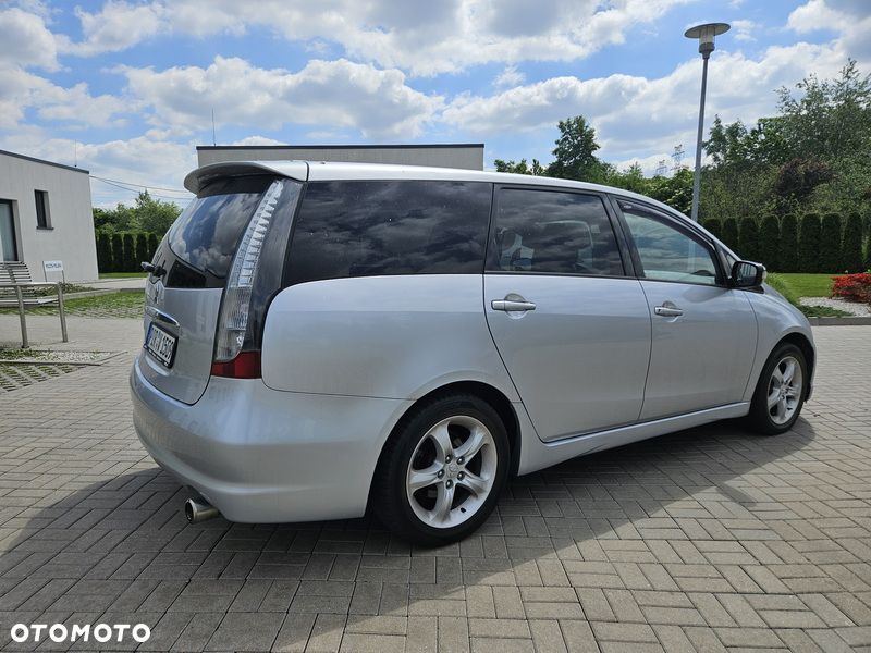 Mitsubishi Grandis 2.4 Intense - 13