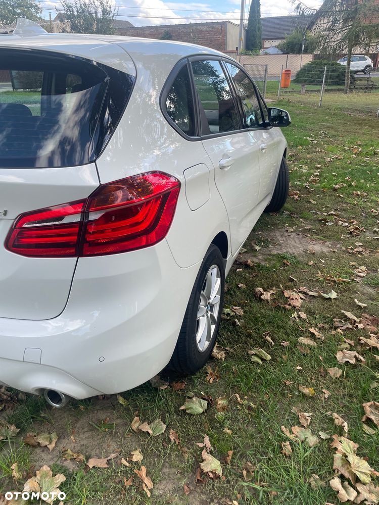 BMW Seria 2 218d - 3