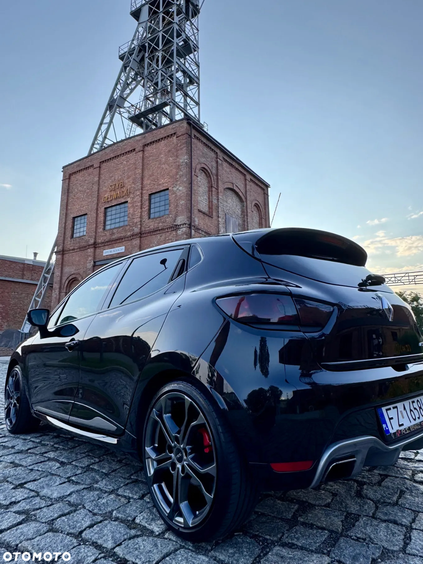 Renault Clio 1.6 R.S.Trophy 220 EDC - 24