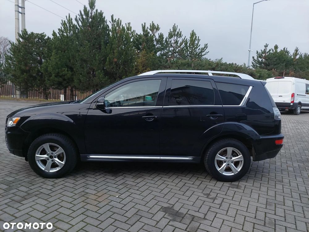 Mitsubishi Outlander 2.0 DID Instyle NAVI - 27