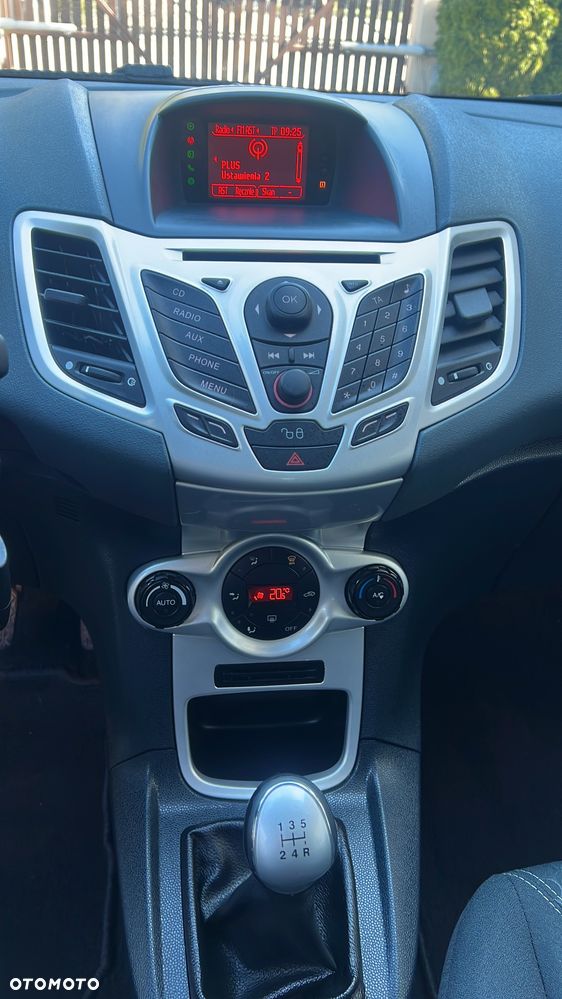 Ford Fiesta - 8