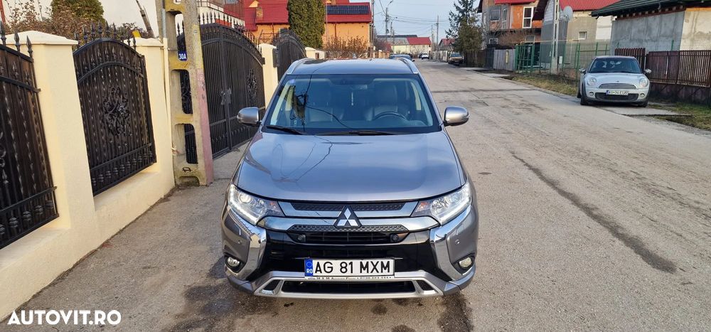 Mitsubishi Outlander 2.4 4WD Diamant+ - 30