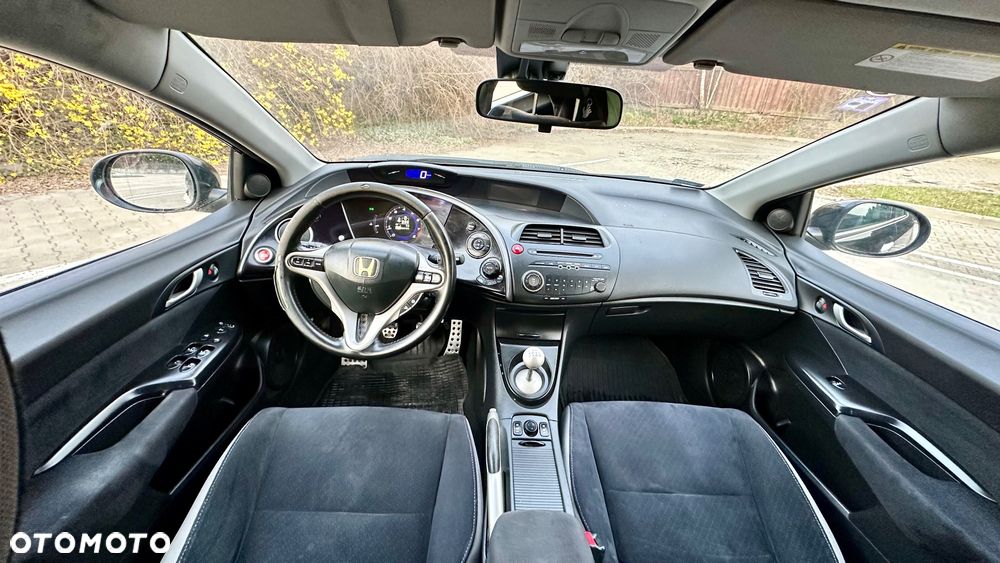 Honda Civic 1.8 Comfort - 21