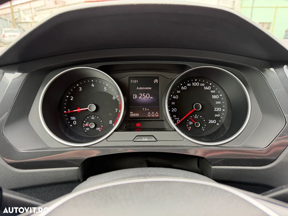 Volkswagen Tiguan 1.5 TSI ACT Comfortline - 10