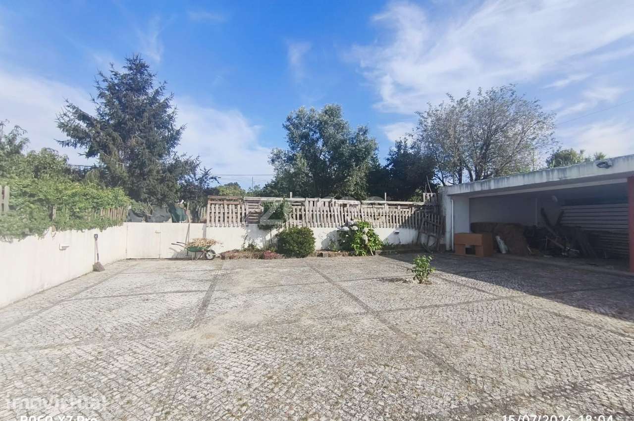 Moradia T4 e terreno rústico com 1730m em Fermentelos - Grande imagem: 4/7