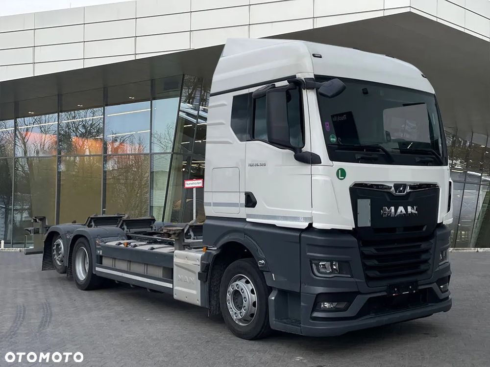 MAN TGX 26.520 6x2-2 LL CH - 3