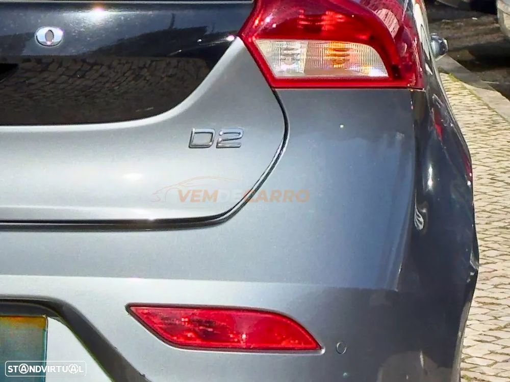 Volvo V40 2.0 D2 Kinetic - 6