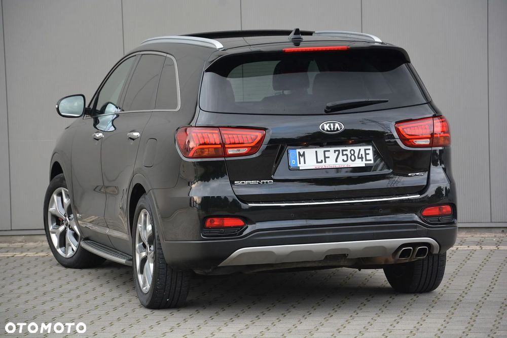 Kia Sorento 2.2 CRDi AWD Platinum Edition - 4