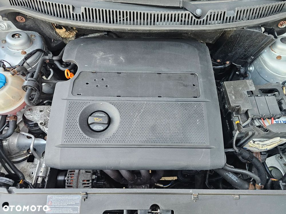 Volkswagen Polo 1.4 Highline - 27