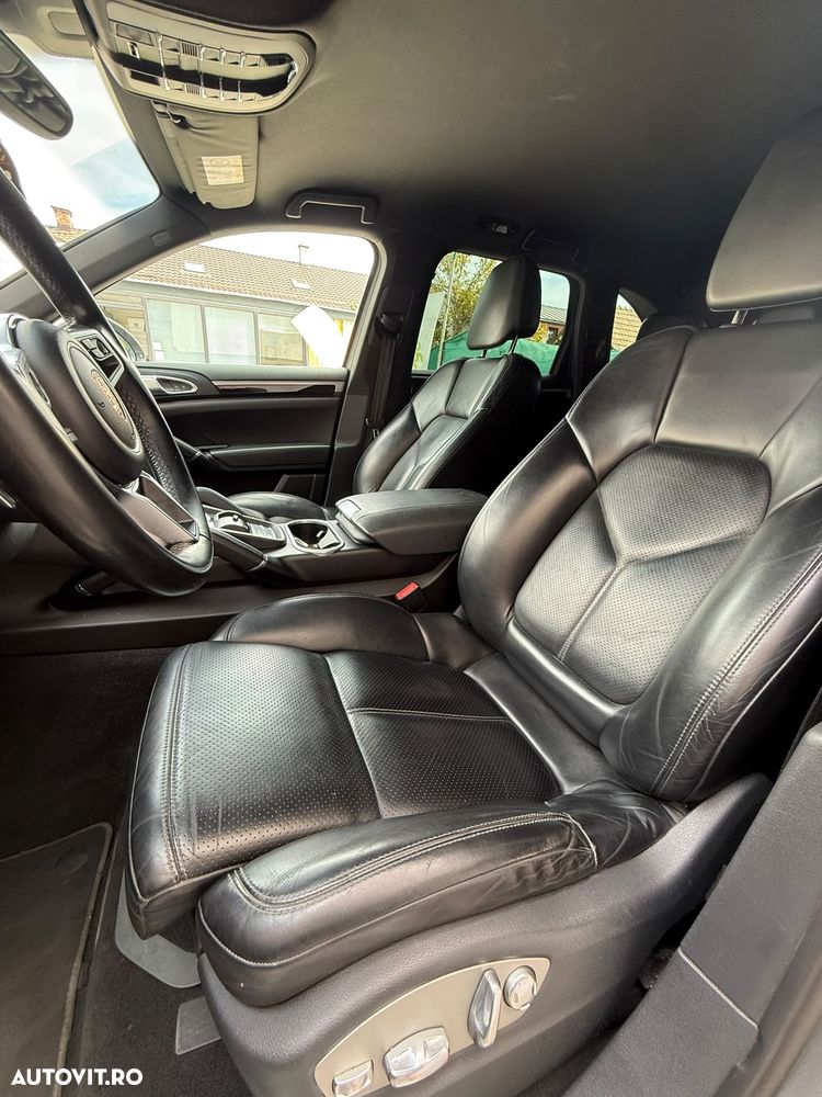 Porsche Cayenne - 6