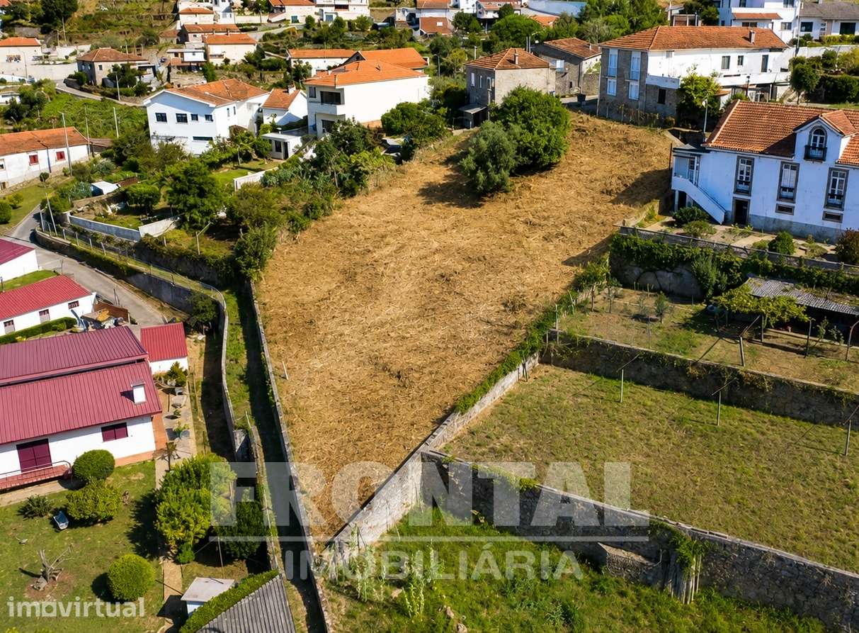 Terreno com Projeto Aprovado para Moradia T3 com Piscina | Pronto para - Grande imagem: 5/14