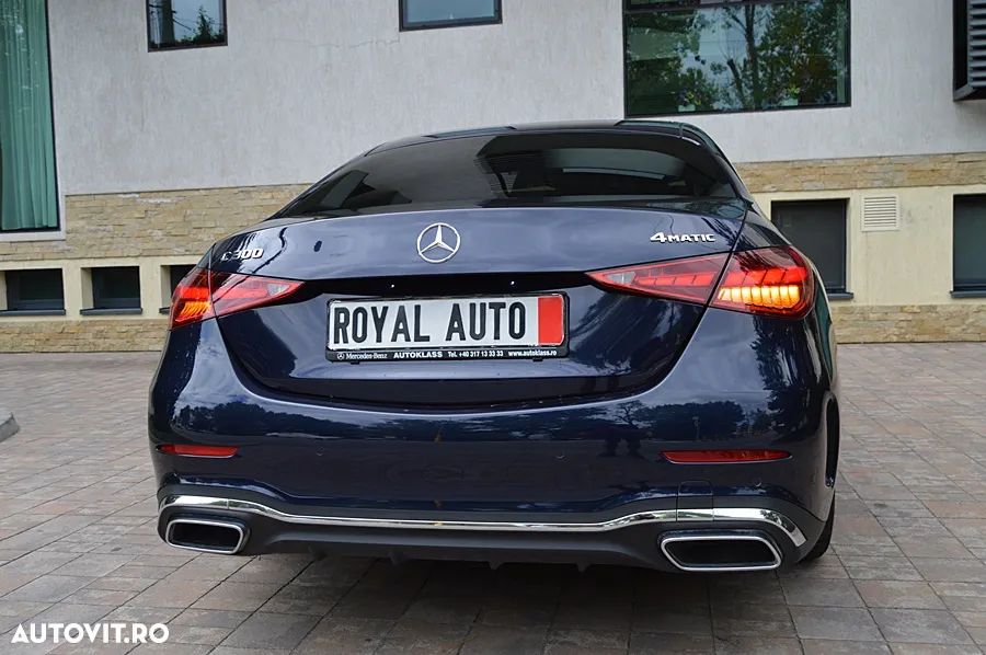 Mercedes-Benz C 300 4Matic 9G-TRONIC AMG Line - 13
