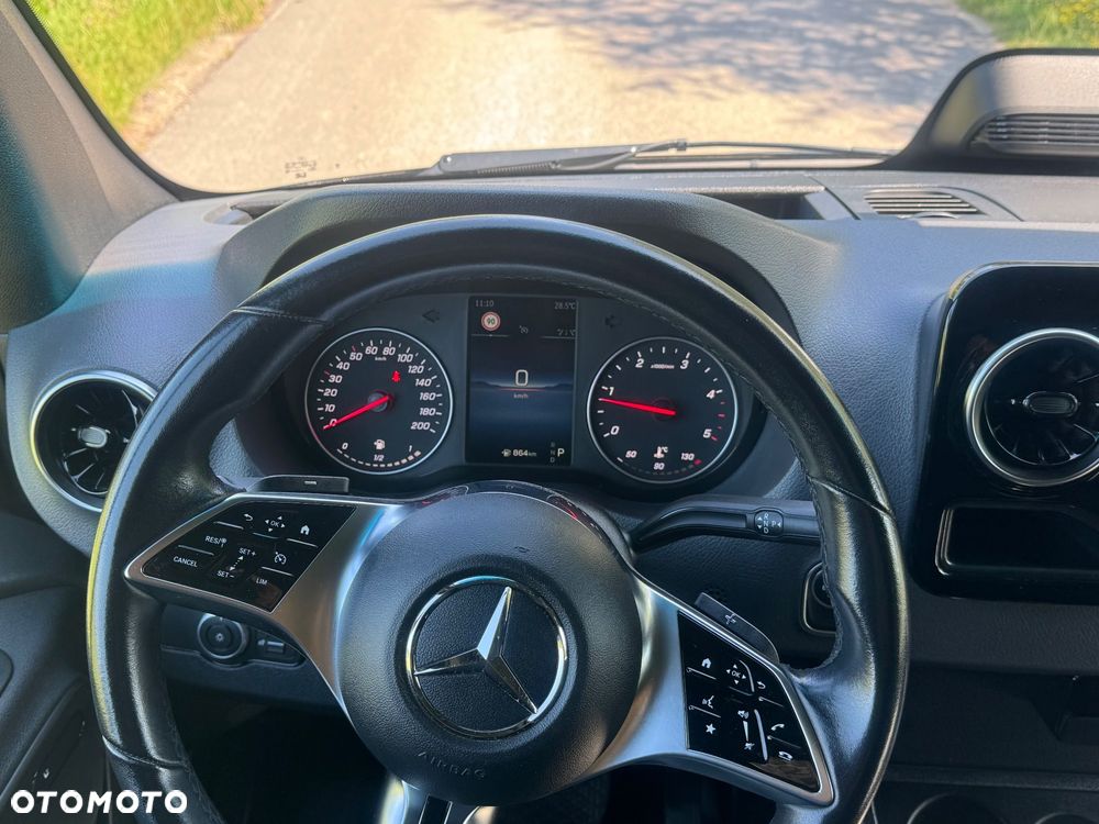 Mercedes-Benz Sprinter - 8