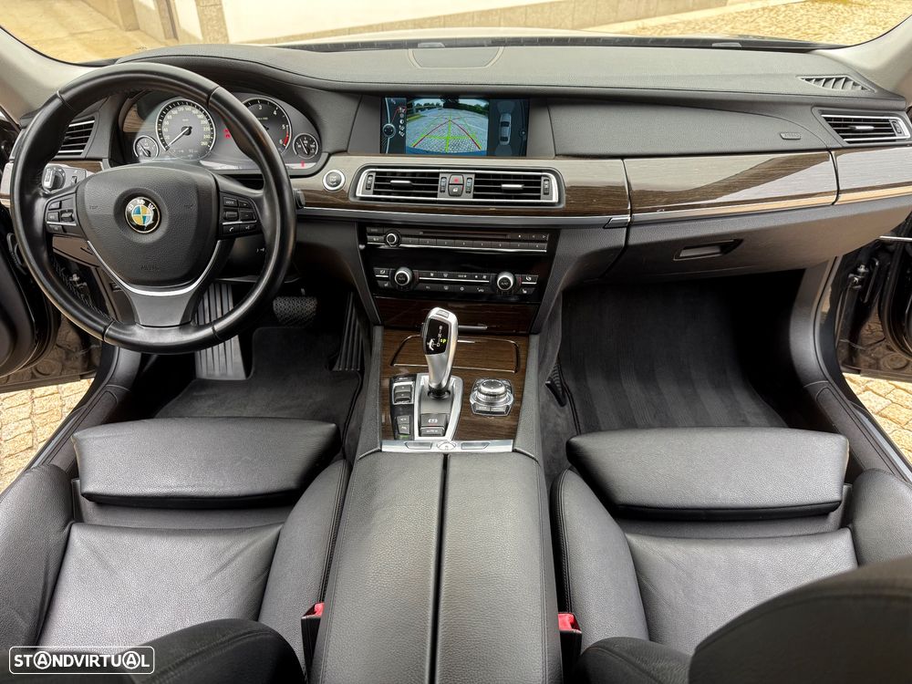 BMW 740 d Pack M - 5
