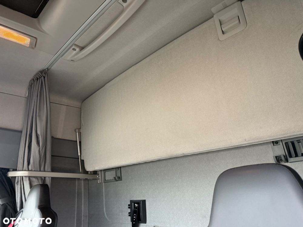 Renault T440 / 13L / HYDRAULIKA 2 OBWODY / 2 ŁÓŻKA / SPROWADZONA / STAN BDB / / / - 26