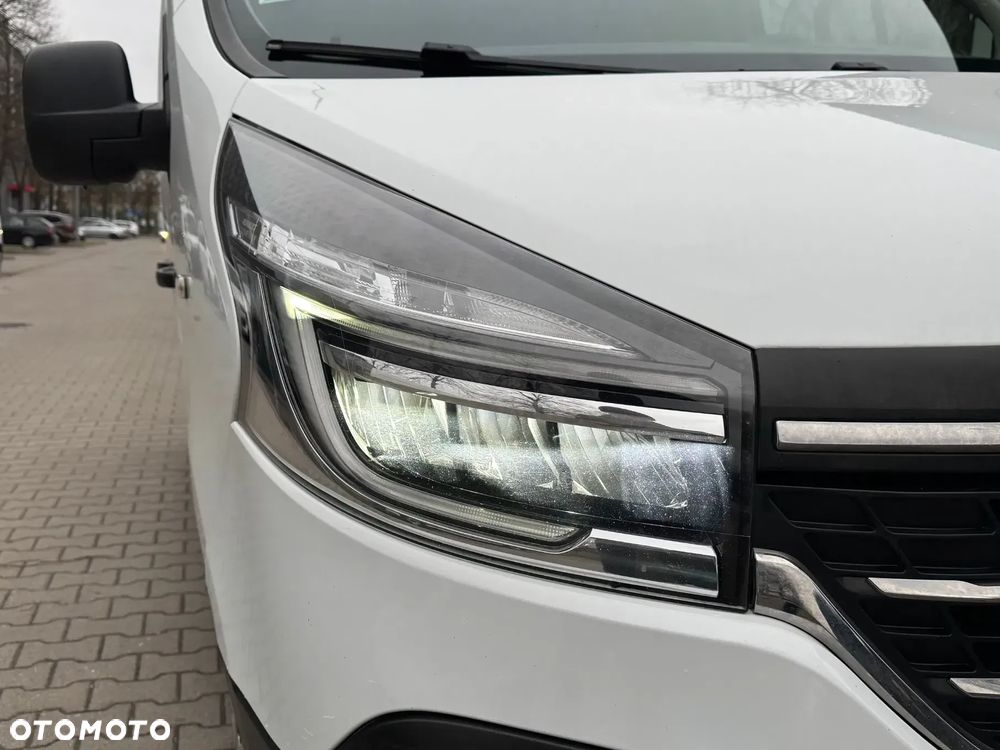 Renault Trafic - 25