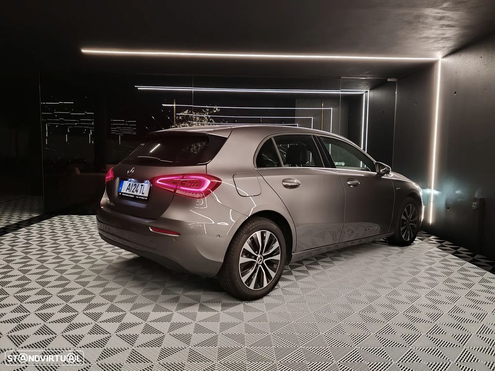 Mercedes-Benz A 250 e Style Plus - 3
