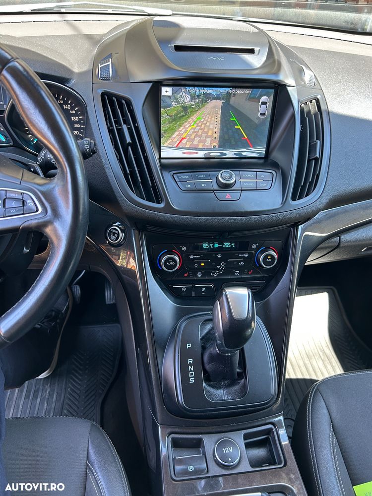 Ford Kuga 2.0 TDCi 4x4 Aut. Titanium - 12