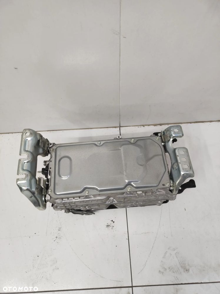 Inwenter falownik przetwornica wysokiego napięcia Toyota RAV4 V 2.5 hybryda - 6
