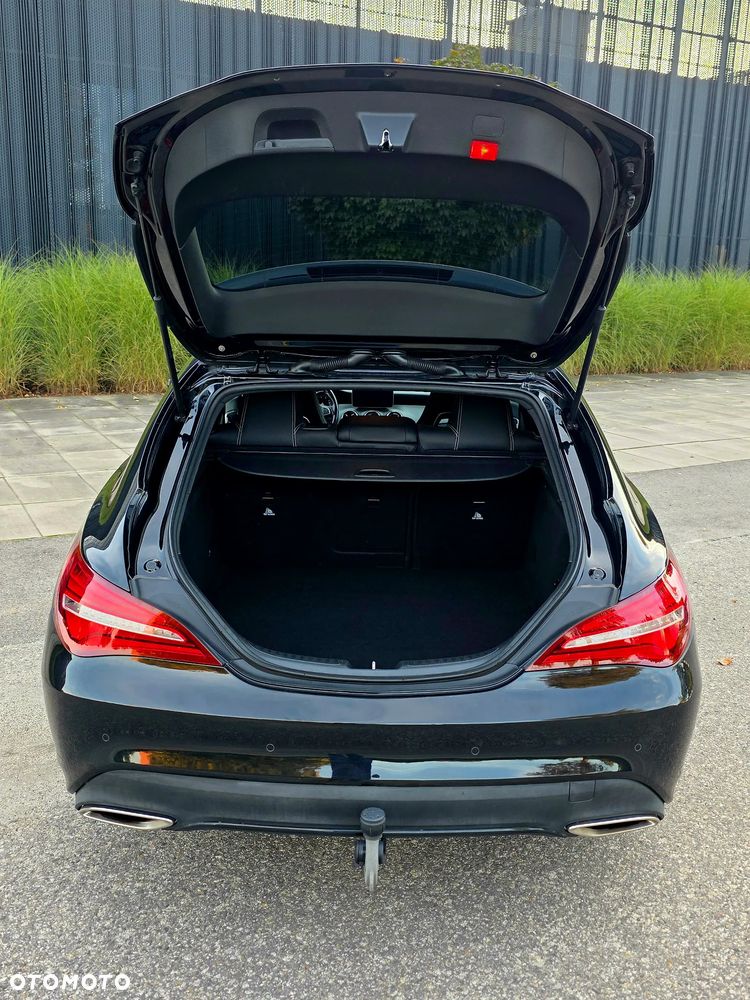 Mercedes-Benz CLA 200 Urban - 12