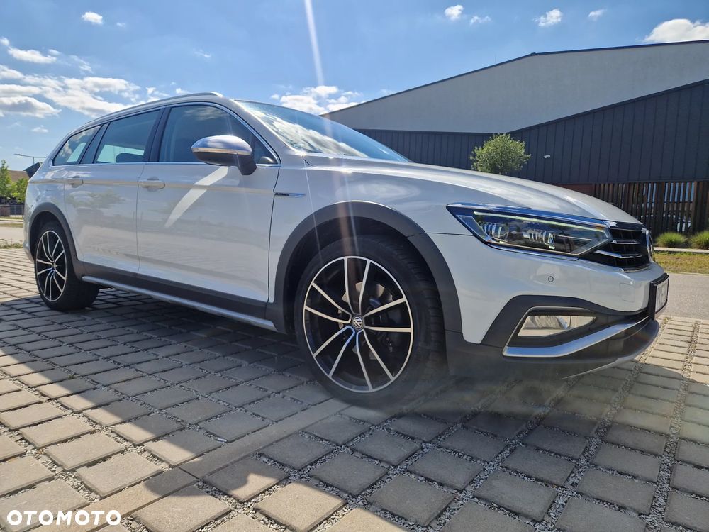 Volkswagen Passat Alltrack 2.0 TDI SCR 4Motion DSG - 3
