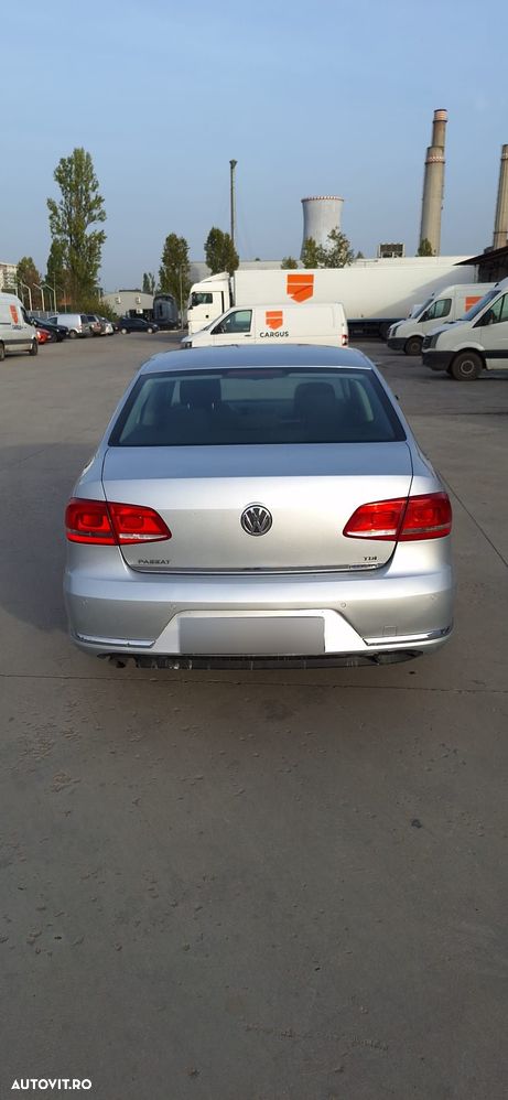 Volkswagen Passat 1.6 TDI BlueMotion - 10