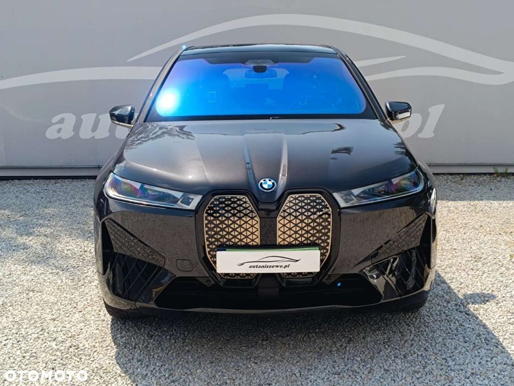 BMW iX M60 - 11